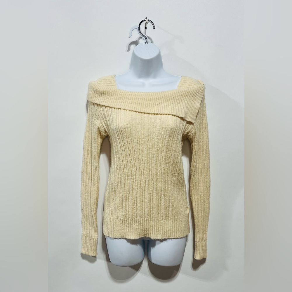 HARU Women's Cream Long Sleeve Sweater Size Small‎